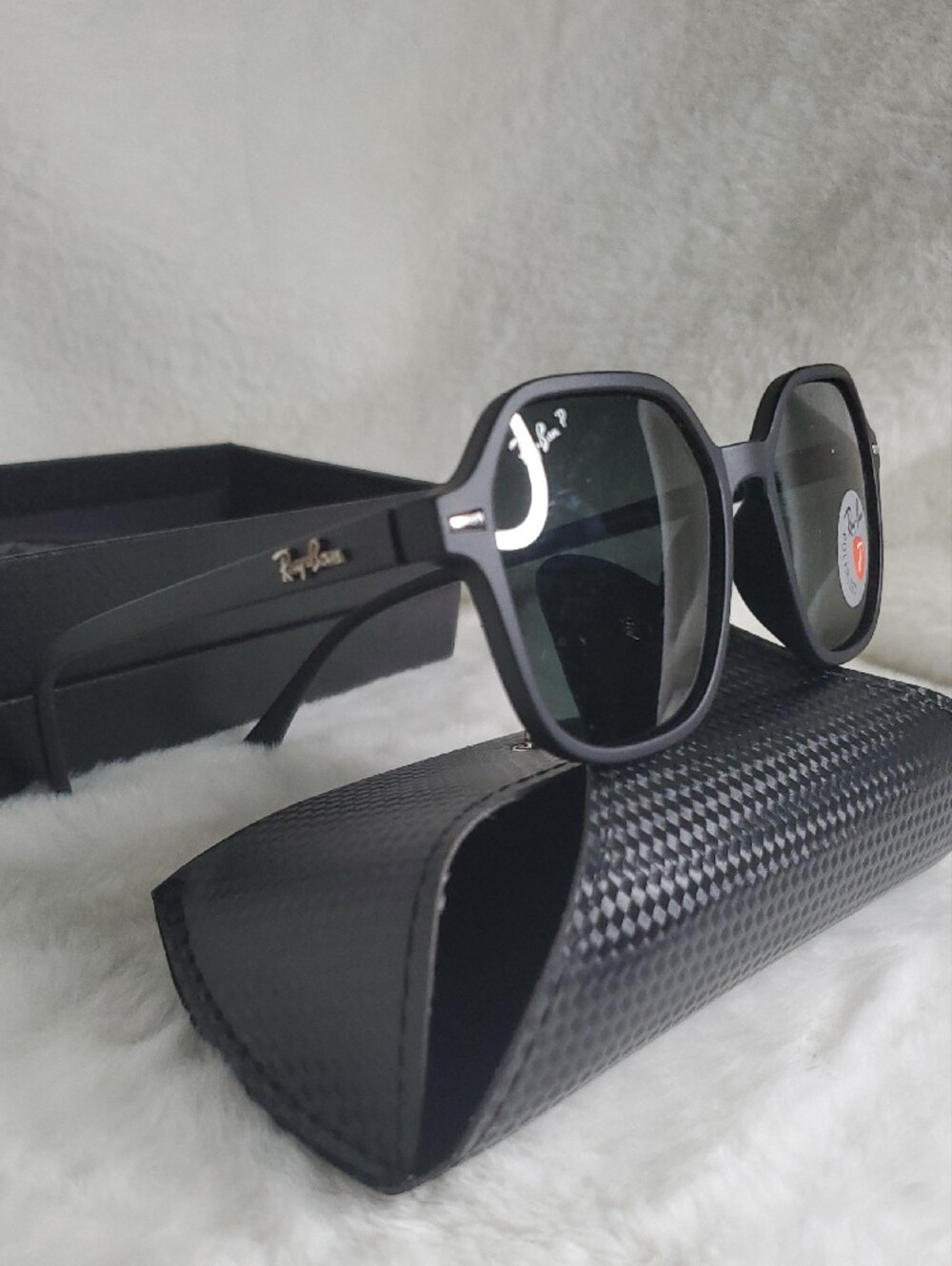 Ray-Ban Matte Black Sunglasses with Dark Green Lenses - Picture 4 of 9